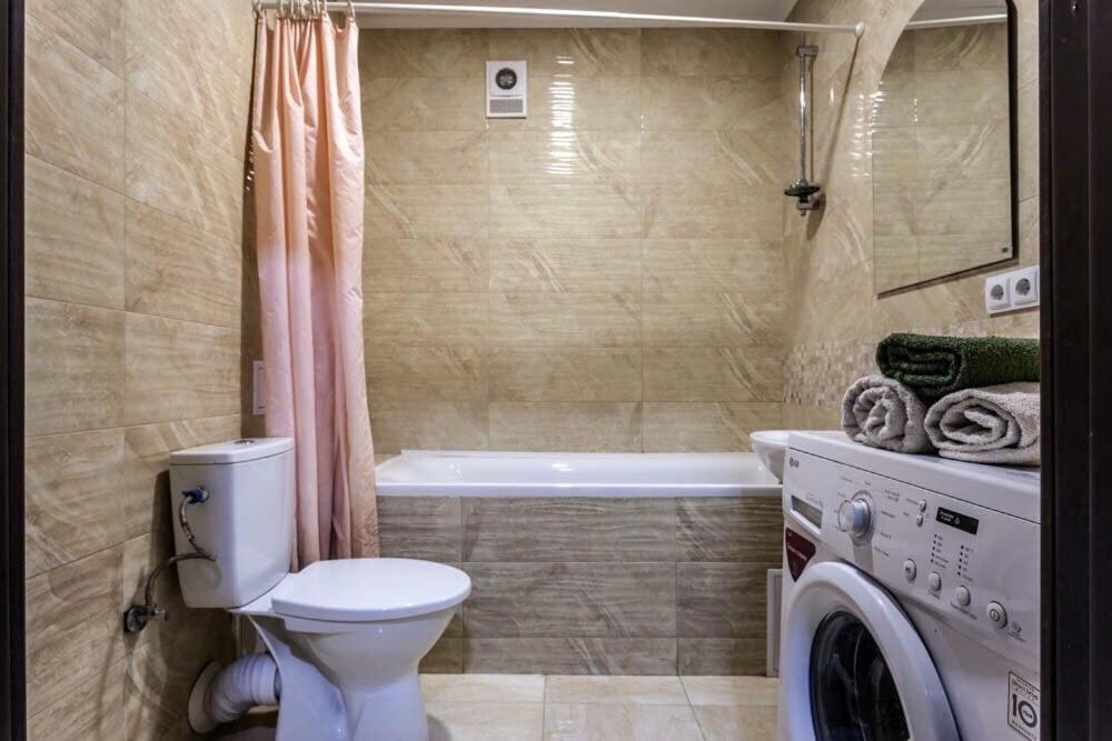 Viktoria Garden Apartment 利沃夫 外观 照片